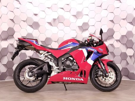 2021 Honda CBR 600RR, красный, 1295000 рублей, вид 3