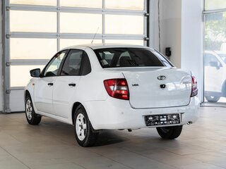 2015 Lada (ВАЗ) Granta I, белый, 450000 рублей, вид 4