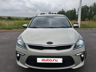 2018 Kia Rio IV, бежевый, 1450000 рублей, вид 1