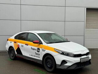 2021 Kia Cerato IV Рестайлинг, красный, 1409000 рублей, вид 3