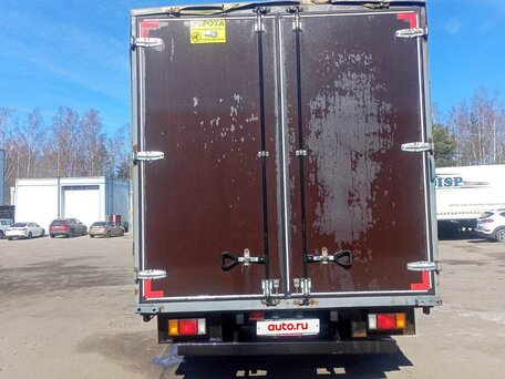 2017 Isuzu Elf (N-series), белый, 2100000 рублей, вид 3