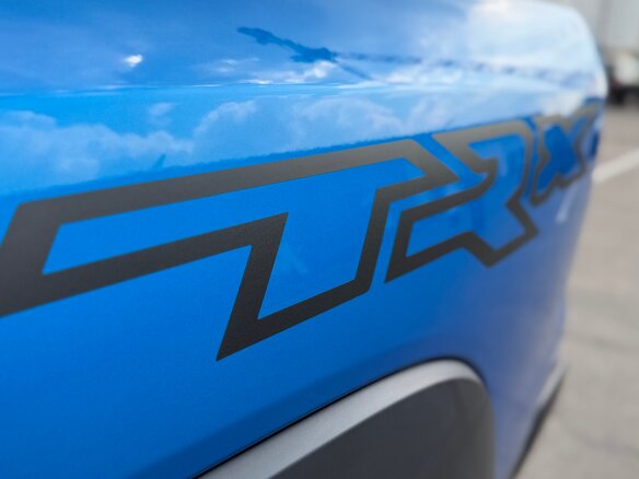 2021 Ram 1500 Crew Cab TRX V, синий, 10490000 рублей - вид 19