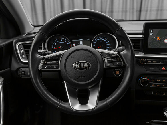 2018 Kia Ceed III, красный - вид 10