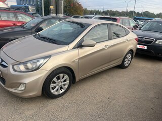 2011 Hyundai Solaris I, бежевый, 589000 рублей, вид 1