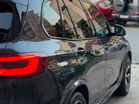 2020 BMW X5 40i IV (G05/G18), серый, 7100000 рублей, вид 3