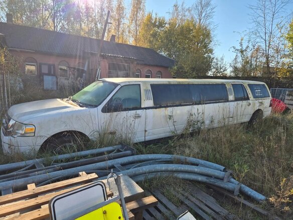 2007 Ford Expedition III, белый, 300000 рублей - вид 4