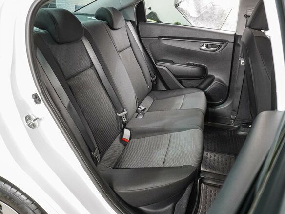 2021 Kia Rio IV Рестайлинг, белый, 1499000 рублей - вид 6