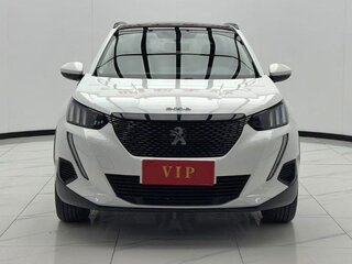 2023 Peugeot 2008 II, белый, 1340000 рублей, вид 2