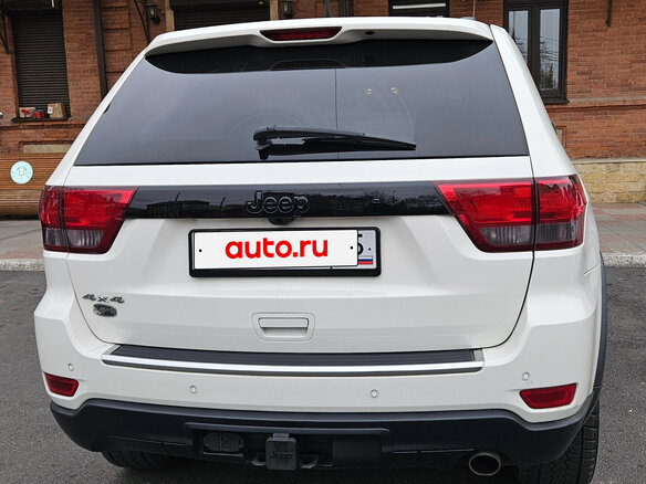 2011 Jeep Grand Cherokee IV (WK2), белый, 1900000 рублей - вид 1
