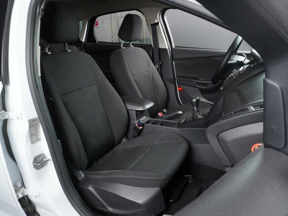 2016 Ford Focus III Рестайлинг, белый, 1299000 рублей - вид 7