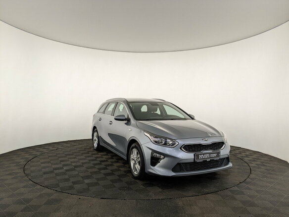 2020 Kia Ceed III, серый, 1600000 рублей - вид 2