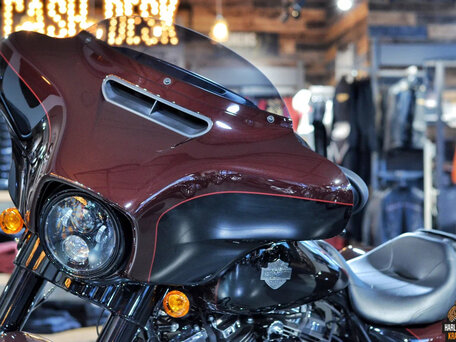 2021 Harley-Davidson Street Glide Special, пурпурный, 3600000 рублей, вид 4