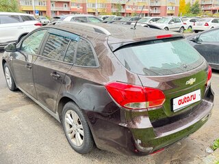 2013 Chevrolet Cruze I Рестайлинг, коричневый, 700000 рублей, вид 3
