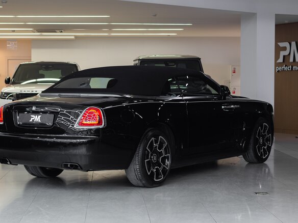 2021 Rolls-Royce Dawn Black Badge, чёрный, 45000000 рублей - вид 11