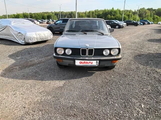 1986 BMW 5 серии 518 II (E28), серый, 390000 рублей, вид 1