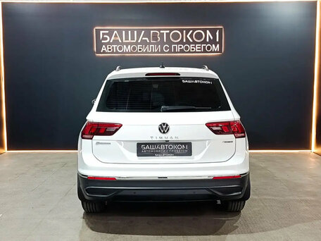 2021 Volkswagen Tiguan II Рестайлинг, белый, 2990000 рублей, вид 5