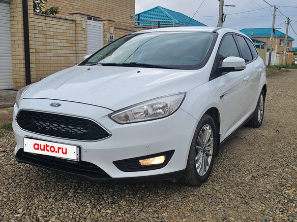 2018 Ford Focus III Рестайлинг, белый, 1270000 рублей - вид 2