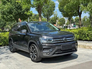 2023 Volkswagen Tharu I, чёрный, 1470888 рублей, вид 3