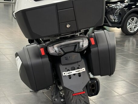 2025 BMW R 1300 RT, чёрный, 2890000 рублей, вид 5