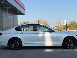 2016 BMW 5 серии 520d VI (F10/F11/F07) Рестайлинг, белый, 1775000 рублей, вид 4