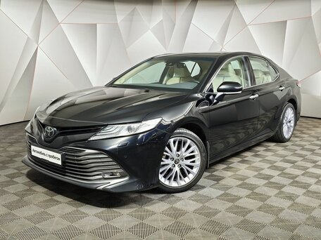 Toyota Camry VIII (XV70)