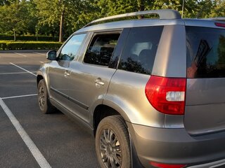 2010 Skoda Yeti I, серый, 595000 рублей, вид 3