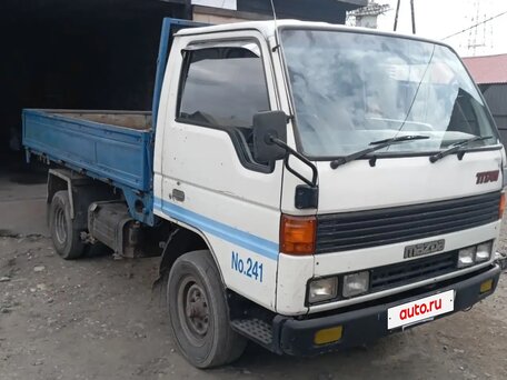 1990 Mazda Titan, белый, 1100000 рублей, вид 3