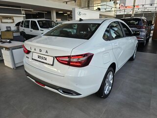 2026 Lada (ВАЗ) Vesta I Рестайлинг (NG), белый, 1785000 рублей, вид 4