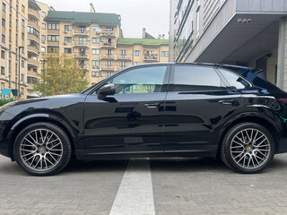 2021 Porsche Cayenne III, чёрный, 8000000 рублей, вид 5