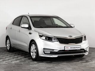 2015 Kia Rio III Рестайлинг, серебристый, 879000 рублей, вид 3