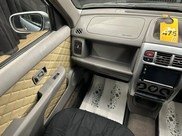 2001 Nissan Cube I Рестайлинг (Z10), серый, 199999 рублей - вид 14