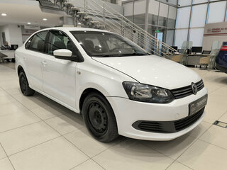 2014 Volkswagen Polo V, белый, 699000 рублей, вид 3