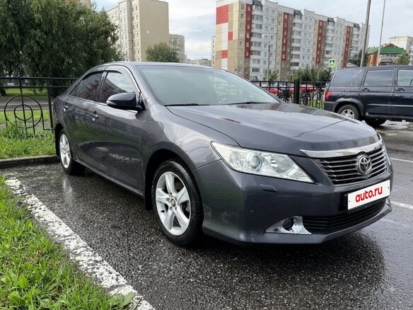 2012 Toyota Camry VII (XV50), серый, 1330000 рублей