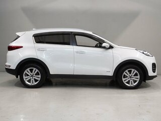 2017 Kia Sportage IV, белый, 1400000 рублей, вид 4