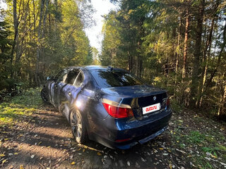 2004 BMW 5 серии 530d V (E60/E61), синий, 980000 рублей, вид 5