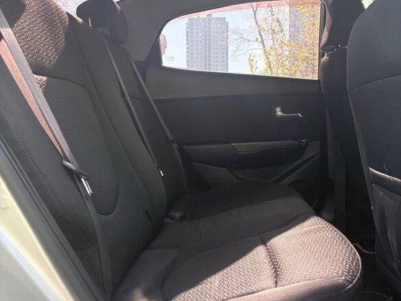 2012 Kia Rio 4-speed III, бежевый, 730000 рублей - вид 13