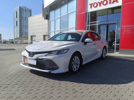 Toyota Camry VIII (XV70)