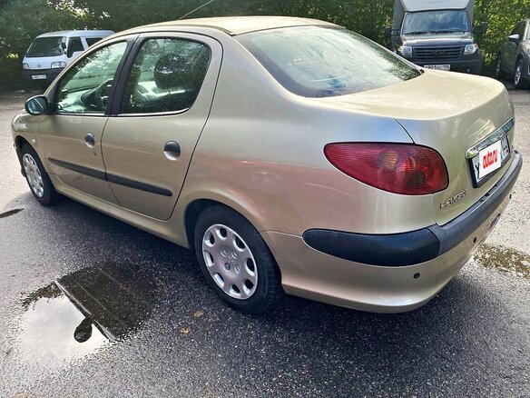2007 Peugeot 206, серый, 215000 рублей - вид 4