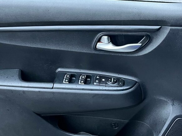 2018 Kia Rio X-Line IV, серебристый, 1279000 рублей - вид 20