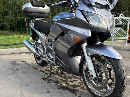 2007 Yamaha FJR1300, серебристый, 700000 рублей, вид 3