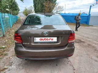 2016 Volkswagen Polo V Рестайлинг, коричневый, 1000000 рублей, вид 4
