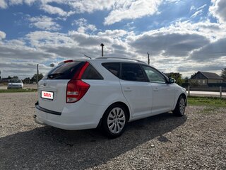 2012 Kia Ceed I Рестайлинг, белый, 700000 рублей, вид 4