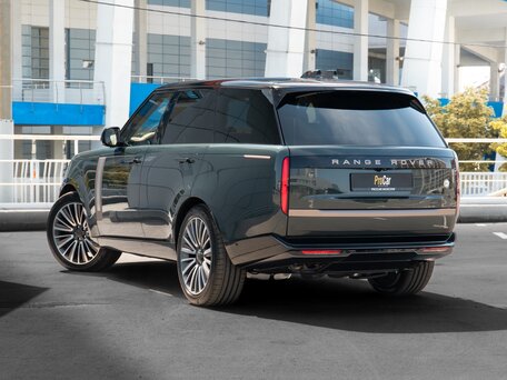 2026 Land Rover Range Rover P615 MHEV V, зелёный, 37000000 рублей, вид 4