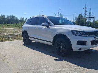 2012 Volkswagen Touareg II, белый, 2020000 рублей, вид 2