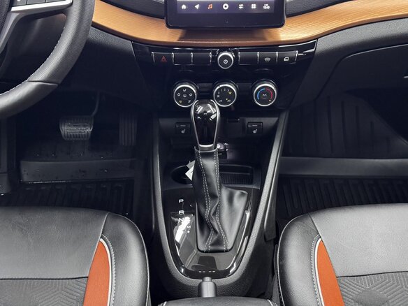 2024 Lada (ВАЗ) Vesta SW Cross I Рестайлинг (NG), белый, 1590000 рублей - вид 10