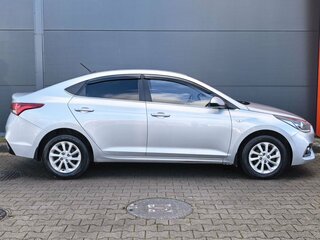 2018 Hyundai Solaris II, серебристый, 1199000 рублей, вид 3
