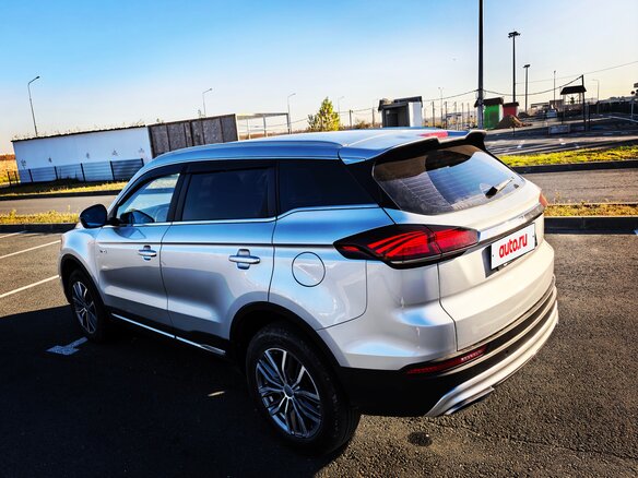2024 Geely Atlas Pro, серебристый, 1940000 рублей - вид 3