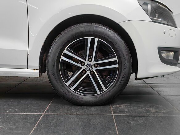 2012 Volkswagen Polo V, белый, 620000 рублей - вид 22
