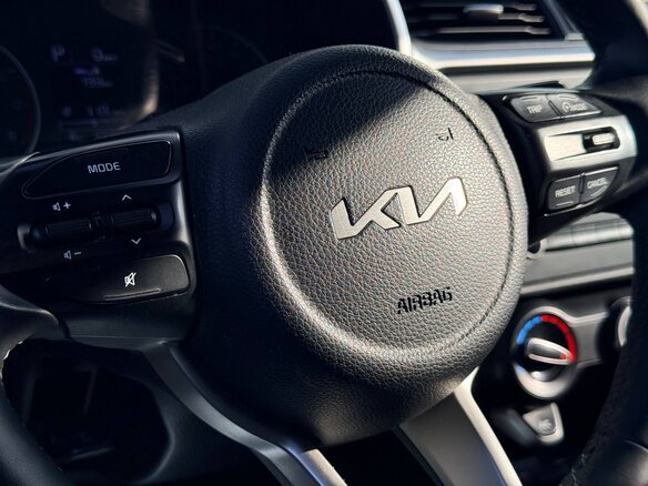 2021 Kia Rio IV Рестайлинг, белый, 1447000 рублей - вид 13