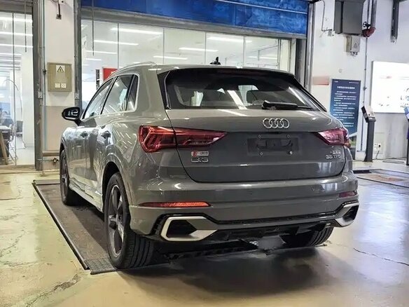 2022 Audi Q3 35 TFSI II (F3), серый - вид 3